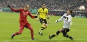 Arjen Robben weiß, wie man Roman Weidenfeller überwindet Robben,Weidenfeller