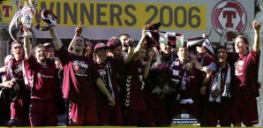 Arvydas Novikovas (re.) wechselt von Heart of Midlothian zu Erzgebirge Aue Arvydas Novikovas, Heart of Midlothian