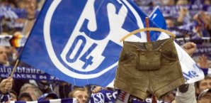 Schalke will die Bayern angreifen bayern,fans,schalke,lederhosen,ausziehen