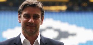 Oliver Kreuzer ist davon überzeugt, dass Rafael van der Vaart bald auf einer Stufe mit Ribery und Robben steht oliver,kreuzer,hsv,europa,league
