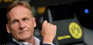 Hans-Joachim Watzke fragt bei Schalke nach Hans-Joachim Watzke, Borussia Dortmund