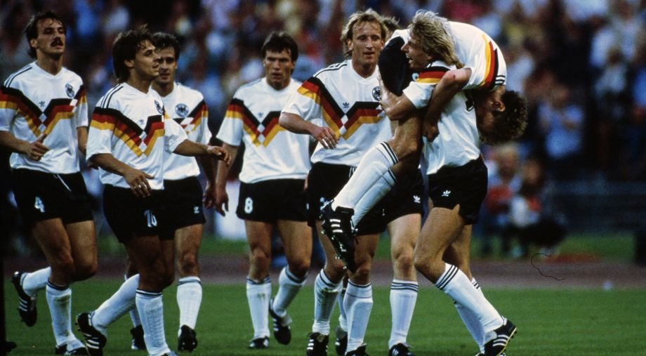 Die DeutschlandTrikots von 1954 bis heute 1988 sportal.de