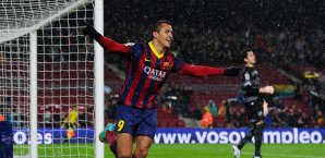 Alexis Sanchez bejubelt seine Treffer Sanchez