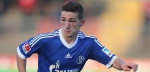 Donis Avdijaj wird lange gebunden Donis Avdijaj, schalke 04