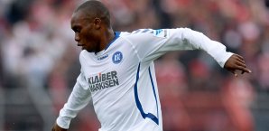 Reinhold Yabo brachte den KSC in Führung Reinhold Yabo