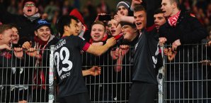 Benedikt Saller (r.) schoss den FSV gegen den VfB Stuttgart zum Sieg Saller