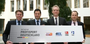 Frank Bohmann(r.) ist Geschäftsführer der HBL HBL