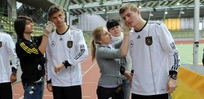 Profis wie Thomas Müller oder Toni Kroos müssen sich regelmäßig solchen Test unterziehen Thomas Müller