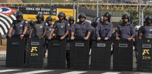 Während der WM sind 160.000 Soldaten im Einsatz WM, Brasilien