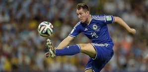 Der Wechsel von Izet Hajrovic zu Werder Bremen steht offenbar kurz bevor Izet Hajrovic