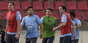 Beim Training konnte Luis Suarez (2.n.l.) mitwirken Luis Suarez