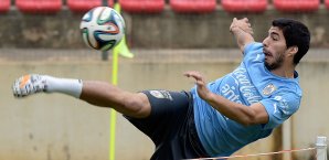Luis Suarez droht im Auftaktspiel Uruguays auszufallen Luis Suarez