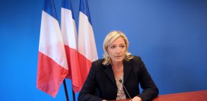 Marine Le Pen spricht sich gegen doppelte Staatsbürgerschaften aus Marine Le Pen, Frankreich