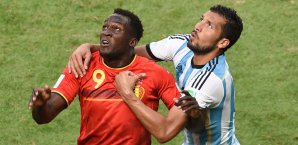 Romelu Lukaku (l.) unterlag im WM-Viertelfinale Argentinien Romelu Lukau