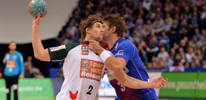 Fabian Wiede (l.) muss von der Nationalmannschaft abreisen Fabian Wiede