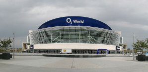 Die o2-World war wegen einer Motorcross-Show belegt DEL, Eisbären berlin
