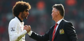 Marouane Fellaini (l.) lobt die Arbeit von Louis van Gaal Marouane Fellaini, Louis van Gaal