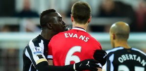 Papiss Cisse wurde nach seiner Spuckattacke für sieben Spiele gesperrt Papiss Cisse