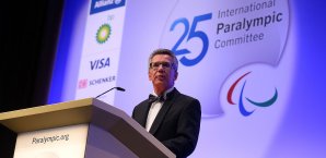 Thomas De Maiziere spricht sich für härtere Stafen gegen Ultras aus Thomas De Maiziere