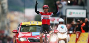 Tony Gallopin feiert seinen Tageserfolg bei Paris-Nizza Tony Gallopin