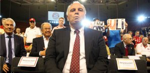Uli Hoeneß arbeitet als Freigänger derzeit in der Jugendabteilung des FCB Uli Hoeneß