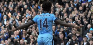 Wilfried Bony konnte endlich das erste Mal für ManCity jubeln Wilfried Bony, Manchester City, Premier League