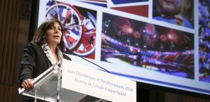 Paris' Bürgermeisterin Anne Hidalgo und die Stadt wollen Olympia nach Frankreich holen Anne Hidalgo