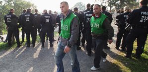In Bremen sollen in Zukunft auch die Vereine an den Kosten für ein Polizei-Aufgebot beteiligt werden Bremen