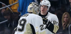 Sie sind die großen Hoffnungsträger der Pens: Sidney Crosby (r.) und Marc-Andre Fleury Crosby,Fleury
