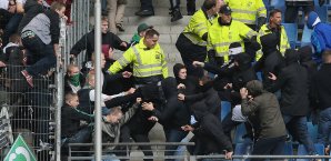 Mit einem Alkohlverbot im Regionalverkehr soll Derby-Krawalle vorgebeugt werden Derby-Krawalle