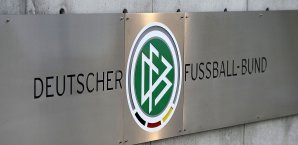 Der DFB muss Gericht die neuen Berater-Regeln der FIFA verteidigen DFB