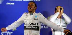 Lewis hamilton dominiert die Weltmeisterschaft nach Belieben Lewis Hamilton