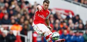 Mesut Özil und der FC Arsenal sind momentan gut in Form Mesut Özil
