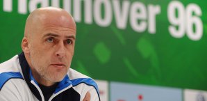 Michael Frontzeck soll Hannover 96 vor dem Abstieg retten Michael Frontzeck