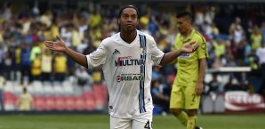 Ronaldinho kann es anscheinend immer noch Ronaldinho