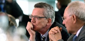 Thomas de Maiziére nimmt den DFB in die Pflicht Thomas de Maiziére