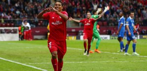 Carlos Bacca traf gleich zwei Mal im Finale der Europa League Carlos Bacca