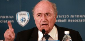 Sollte Joseph Blatter wiedergewählt werden, will sich die UEFA in Berlin treffen Joseph Blatter