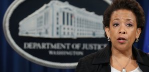 US-Justizministerin Loretta Lynch will den üblen Machnenschaften der FIFA ein Ende setzen Loretta Lynch