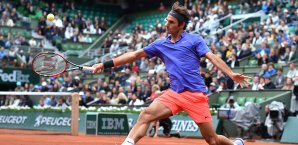 Die Partie von Roger Federer und Gael Monfils musste wegen Dunkelheit unterbrochen werden Roger Federer
