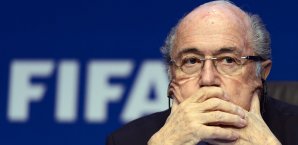 Sepp Blatter gerät immer mehr unter Druck Sepp Blatter