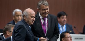 Wolfgang Niersbach (r.) ist von nun an Mitglied des FIFA-Exko Wolfgang Niersbach
