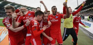 Der HSV blieb mit großem Glück in der Bundesliga HSV