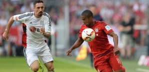 Douglas Costa war gegen Roberto Hilbert deutlich überlegen Douglas Costa
