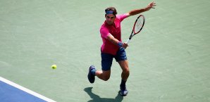 Federer bezwang den Weltranglistenersten in zwei Sätzen Federer