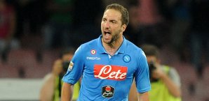 Gonzalo Higuain will mit Neapel auch in der kommenden Saison wieder auf Torejagd gehen Gonzalo Higuain