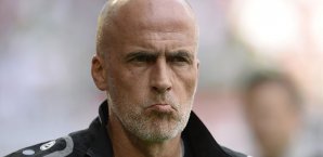 Trotz des Sieges hatte Michael Frontzeck viel zu grübeln H96