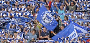 Ein frustrierter Hertha-Fan war wohl nicht der Schütze auf den Hertha-Bus Hertha BSC