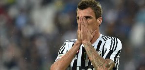 Mario Mandzukic musste zum Juve-Debüt gleich eine Niederlage einstecken Mario Mandzukic