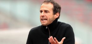 Mehmet Scholl geht mit dem HSV hart ins Gericht Mehmet Scholl